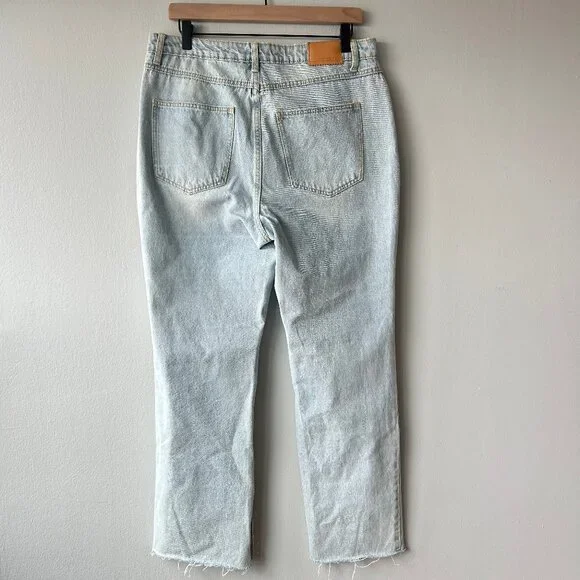 Avec Les Filles Light Wash Distressed Straight Leg Split Seam Jeans Womens Sz 31 - Picture 4 of 9
